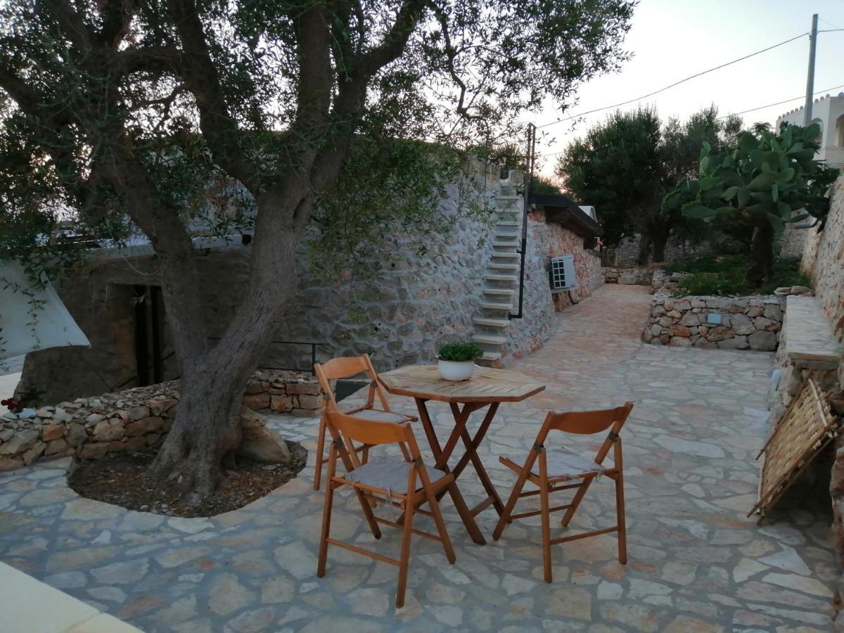 مبيت وإفطار كاسترينيانو دل كابو Santa Maria De Lu Trisciulu المظهر الخارجي الصورة